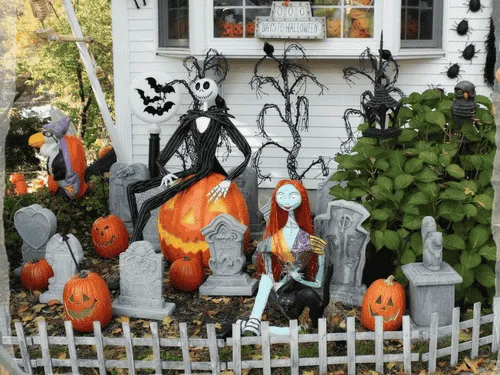 Holiday Decorating in Detroit