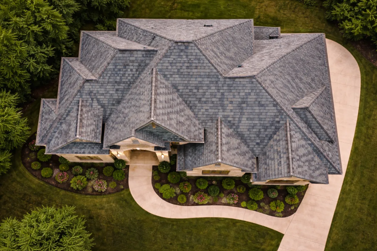 Traditional japanese architecture showcases a beautiful building.
