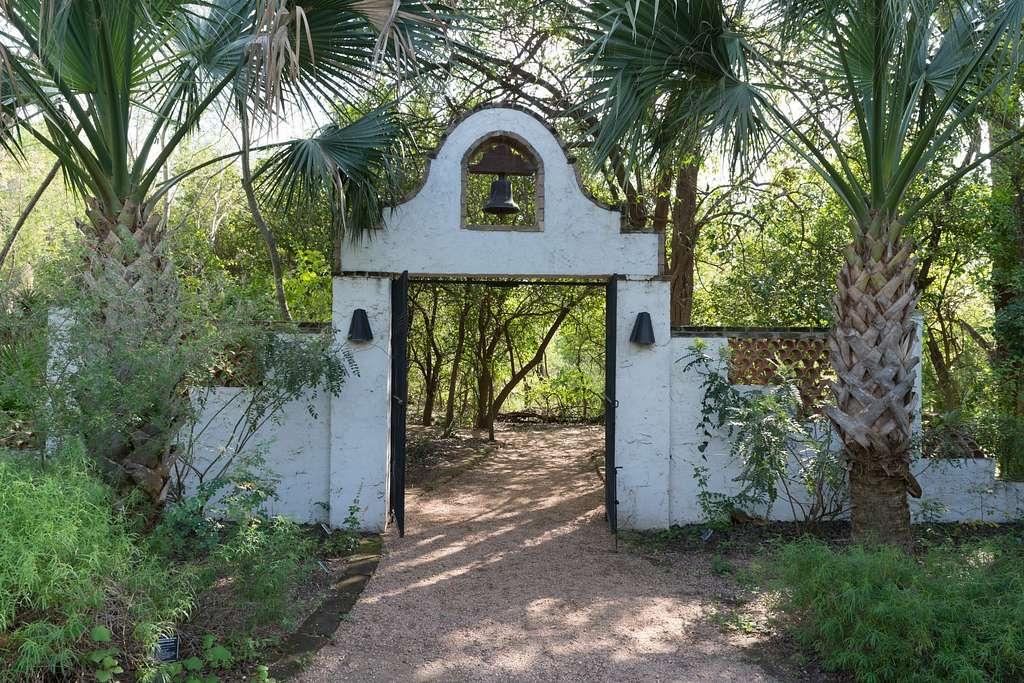 Discover McAllen’s Wild Side at Quinta Mazatlan World Birding Center 🌿