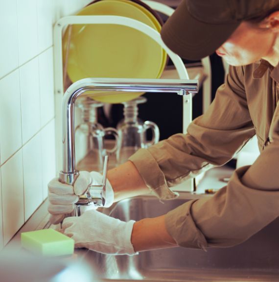 Kitchen and bathroom fixture repair and faucet installation in New York