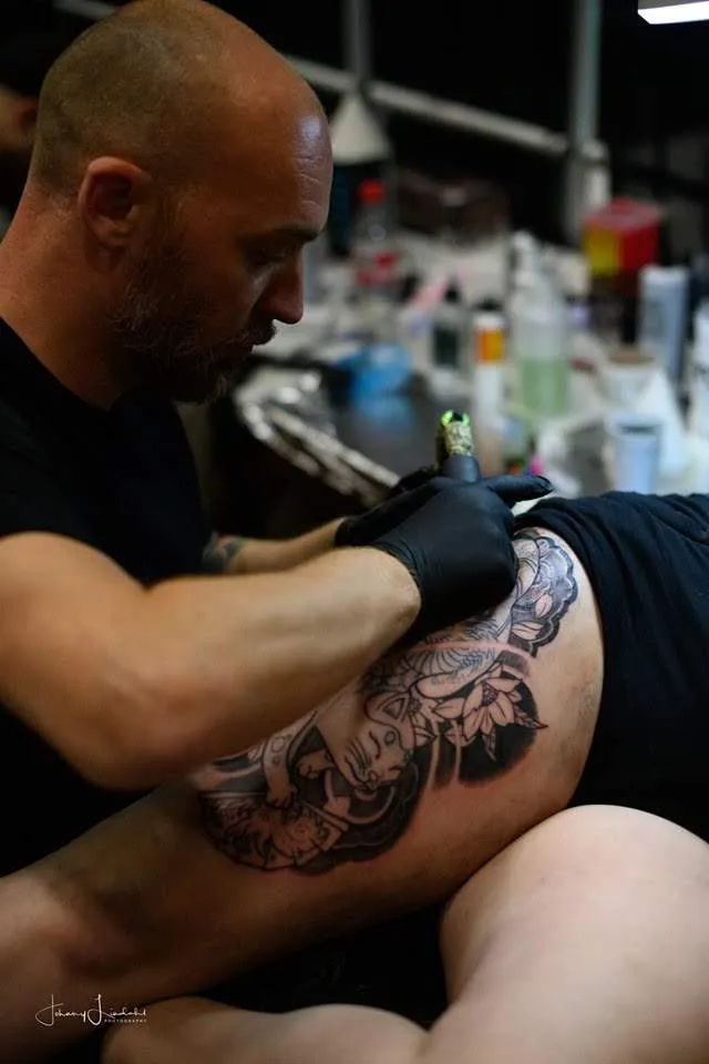 red white and black no smoking sign