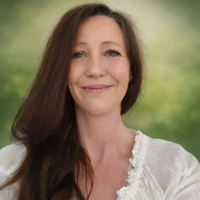 Portrait photo of Lisa Persson co-founder of Cohering Community