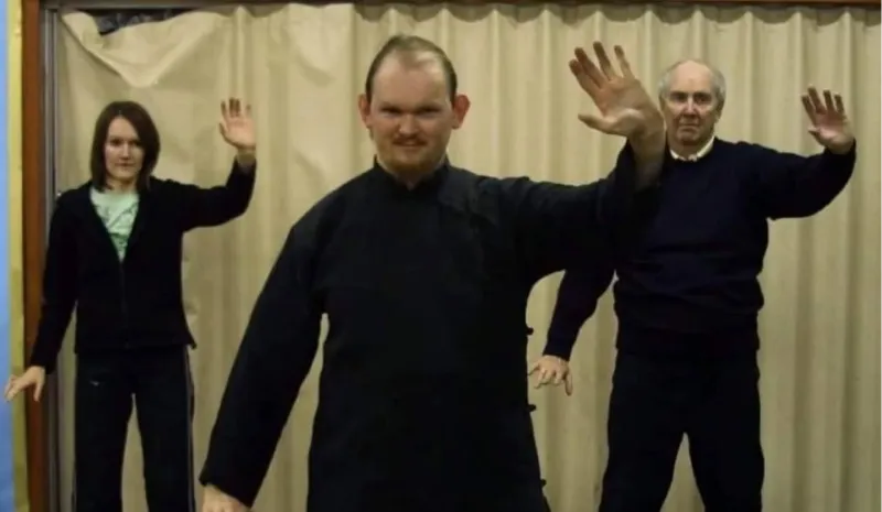 white dandelion in close up photography