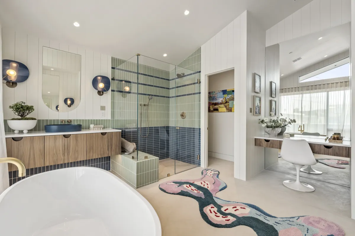 Real estate listing photo