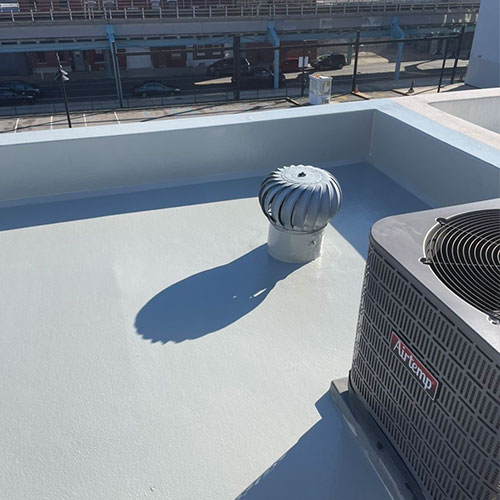 Roof deck with ventilation and Airtemp HVAC unit improving air circulation