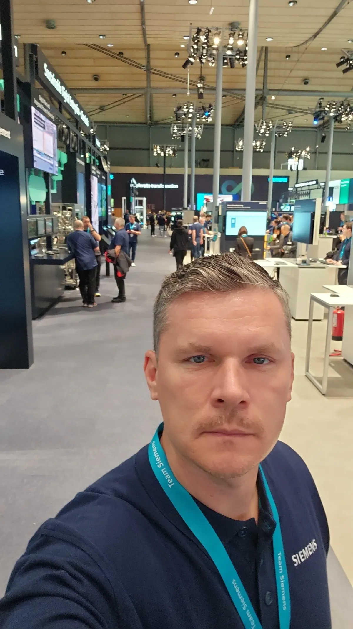 Edgars Birovs - IHK zertifizierter Marketing Experte mit globaler Erfahrung bei Siemens Digital Industries