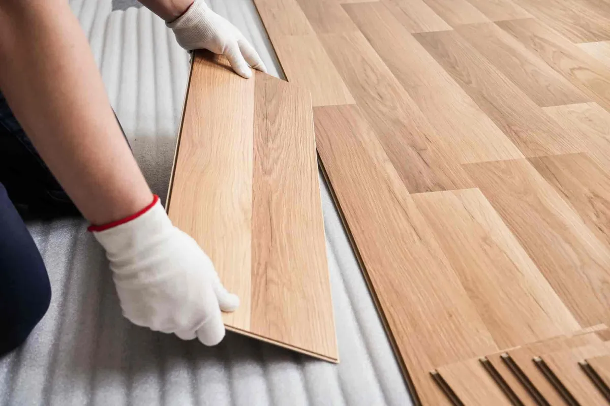 Laminat und Parkett verlegen in Frankfurt am Main durch Biduch rund ums Haus