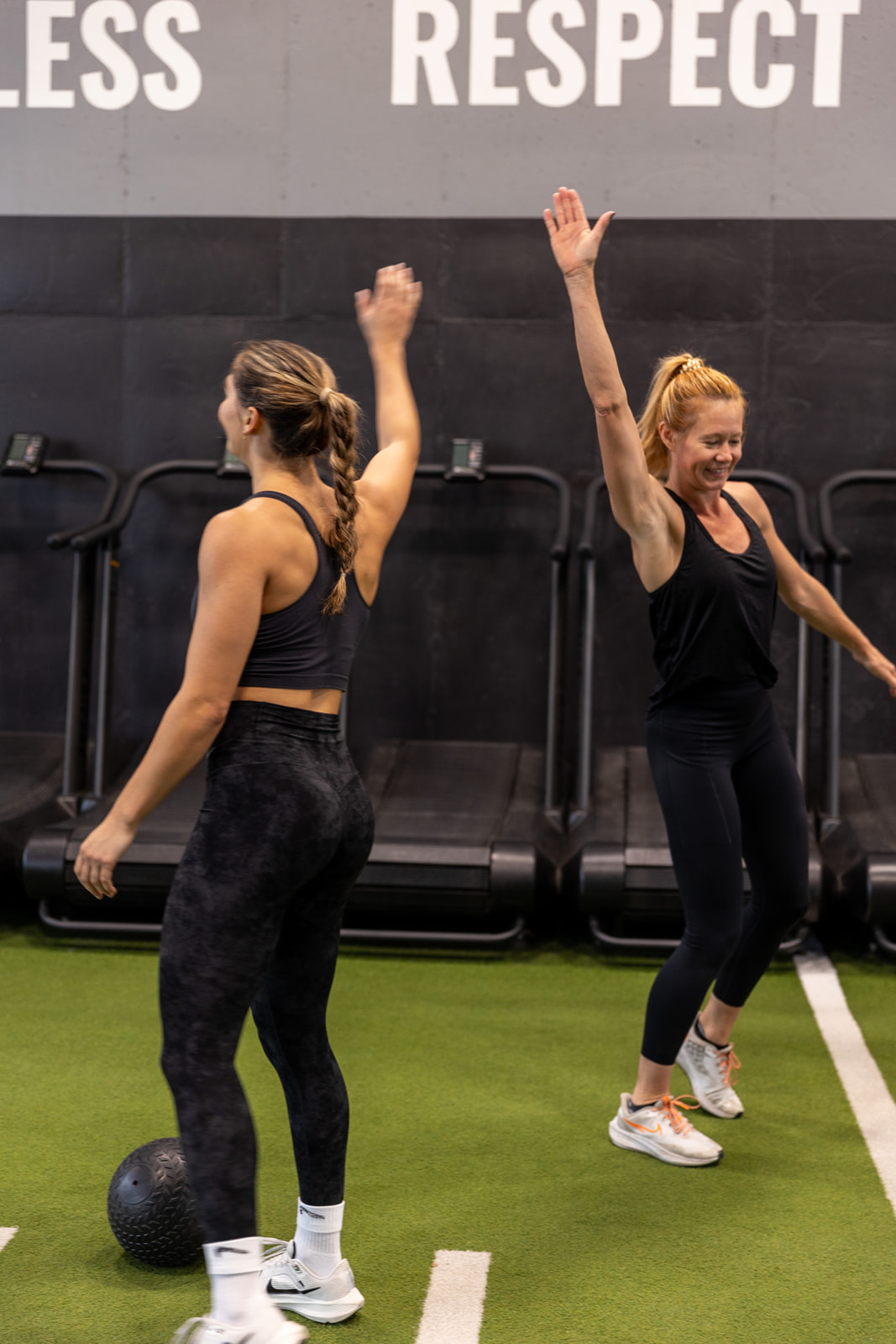 Personal Training vs Group Training in Burlington MA | Which Is Better?
