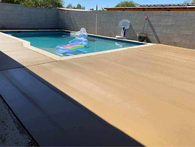 Scottsdale Concrete builds and installs pool deck.