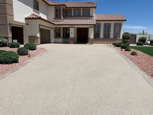Scottsdale Concrete builds and installs driveways.