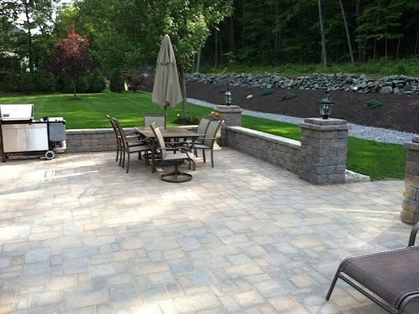 Scottsdale Concrete builds and installs patios.