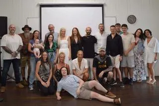 closeup photography of plant on ground