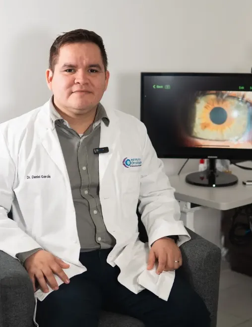 Equipo médico profesional de Oftavisión