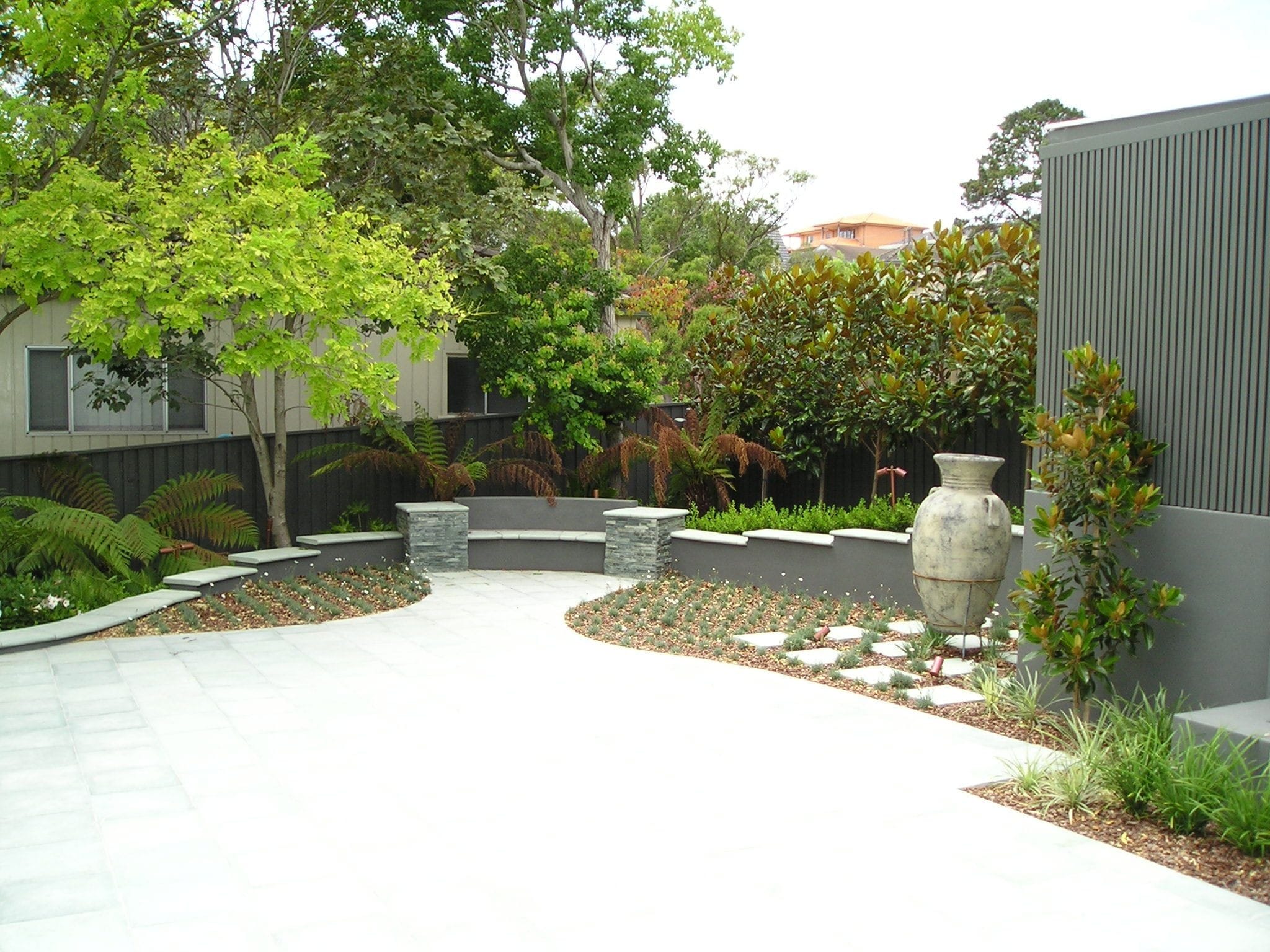 Mereweather Heights Courtyard