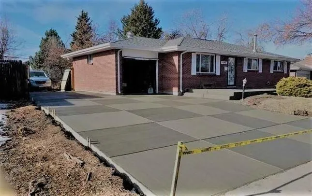 Louiseville Concrete builds and installs driveways.