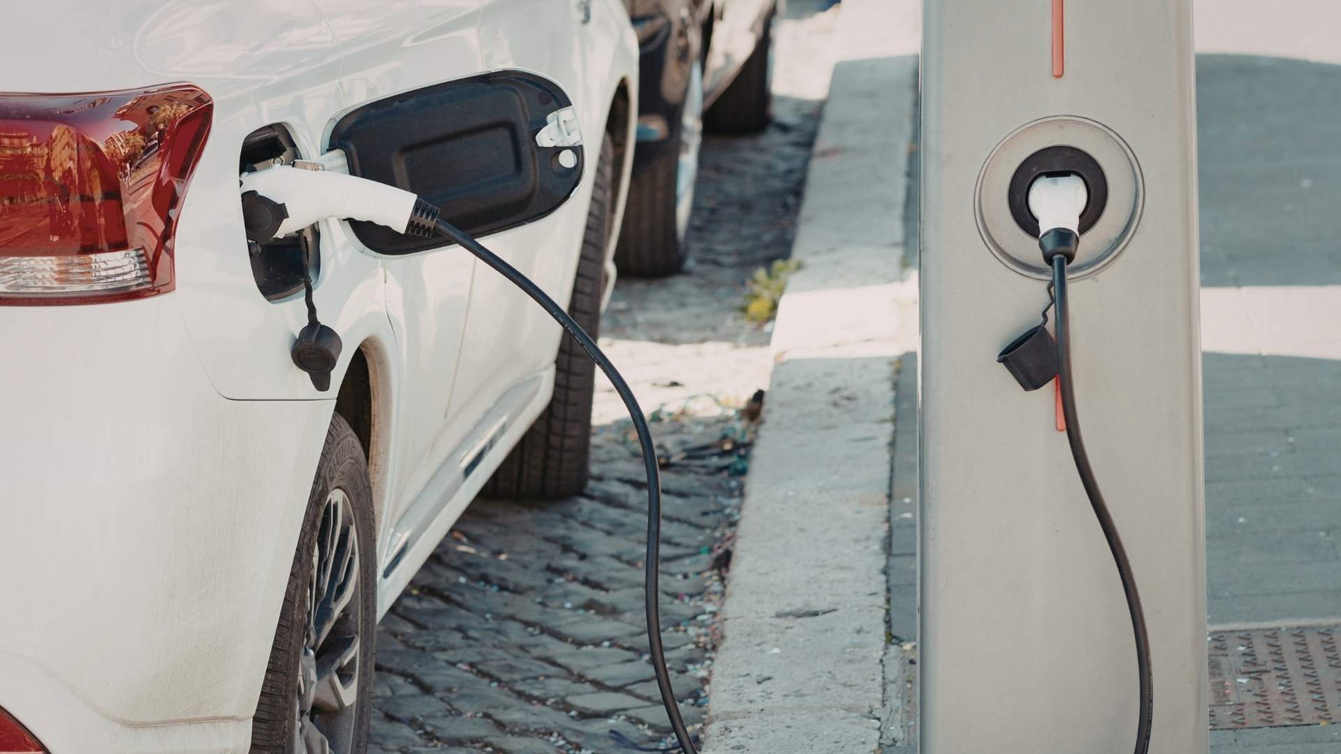 Lake Oswego Electric Vehicle Chargers