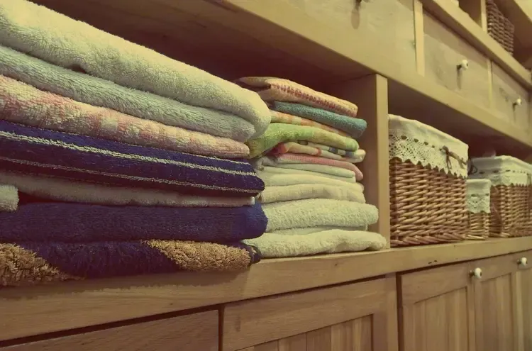Linen Closets Clean and Functional Setup