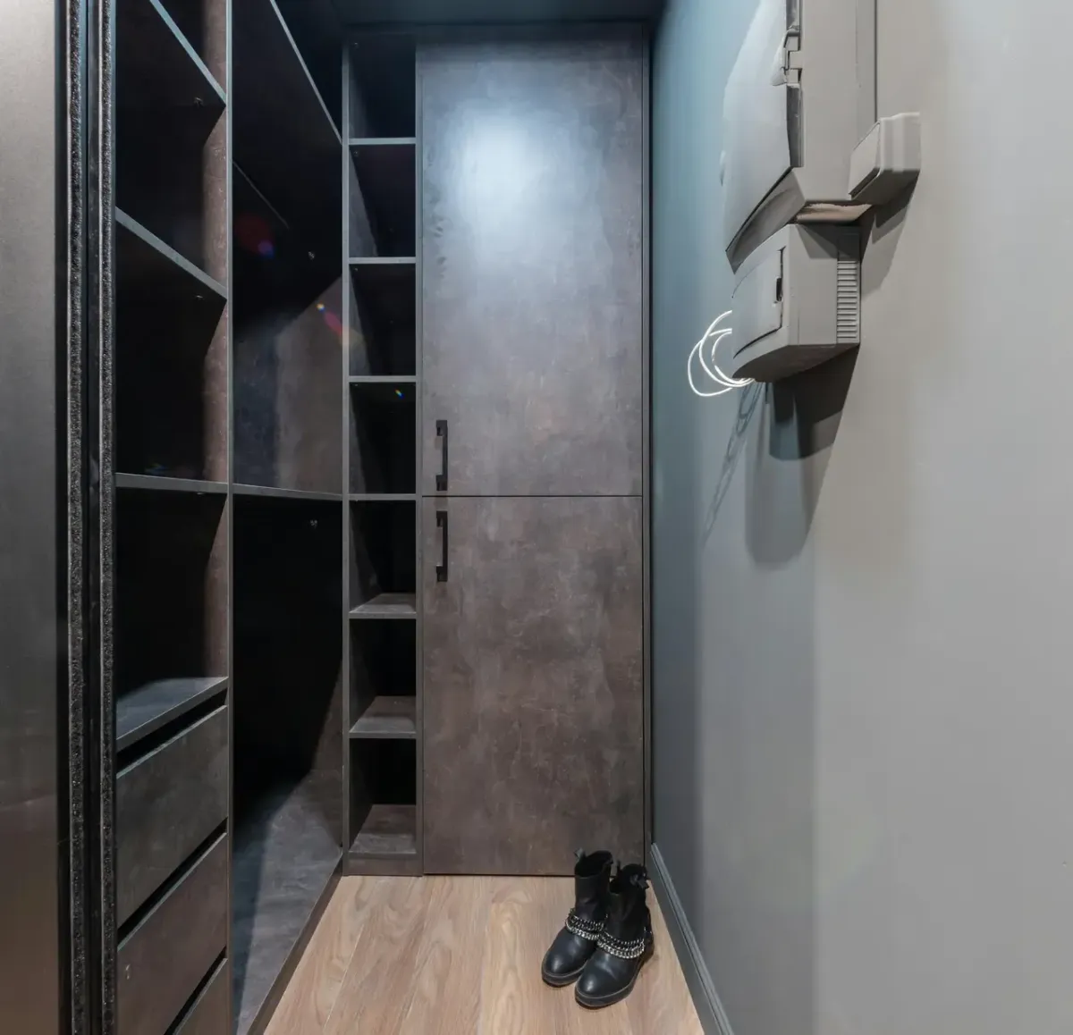 Bedroom Closet More Usable Space
