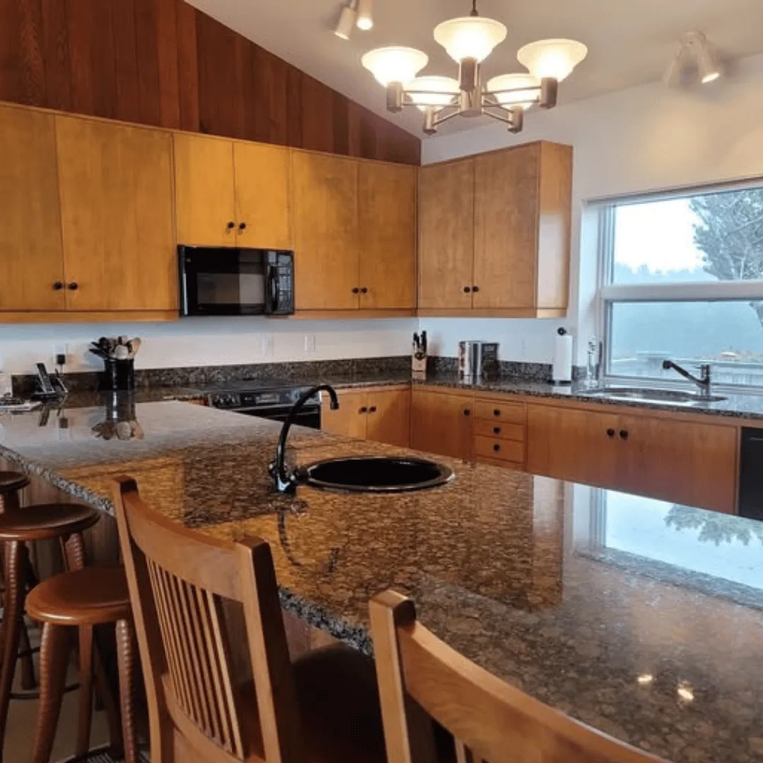 pristine clean by sherene, cleaning company newport or, cleaning services newport oregon, vacation rental cleaning newport or, airbnb cleaning newport oregon, house cleaning newport or, local cleaners newport oregon