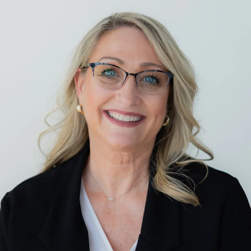 Photo of Lisa Bradburn