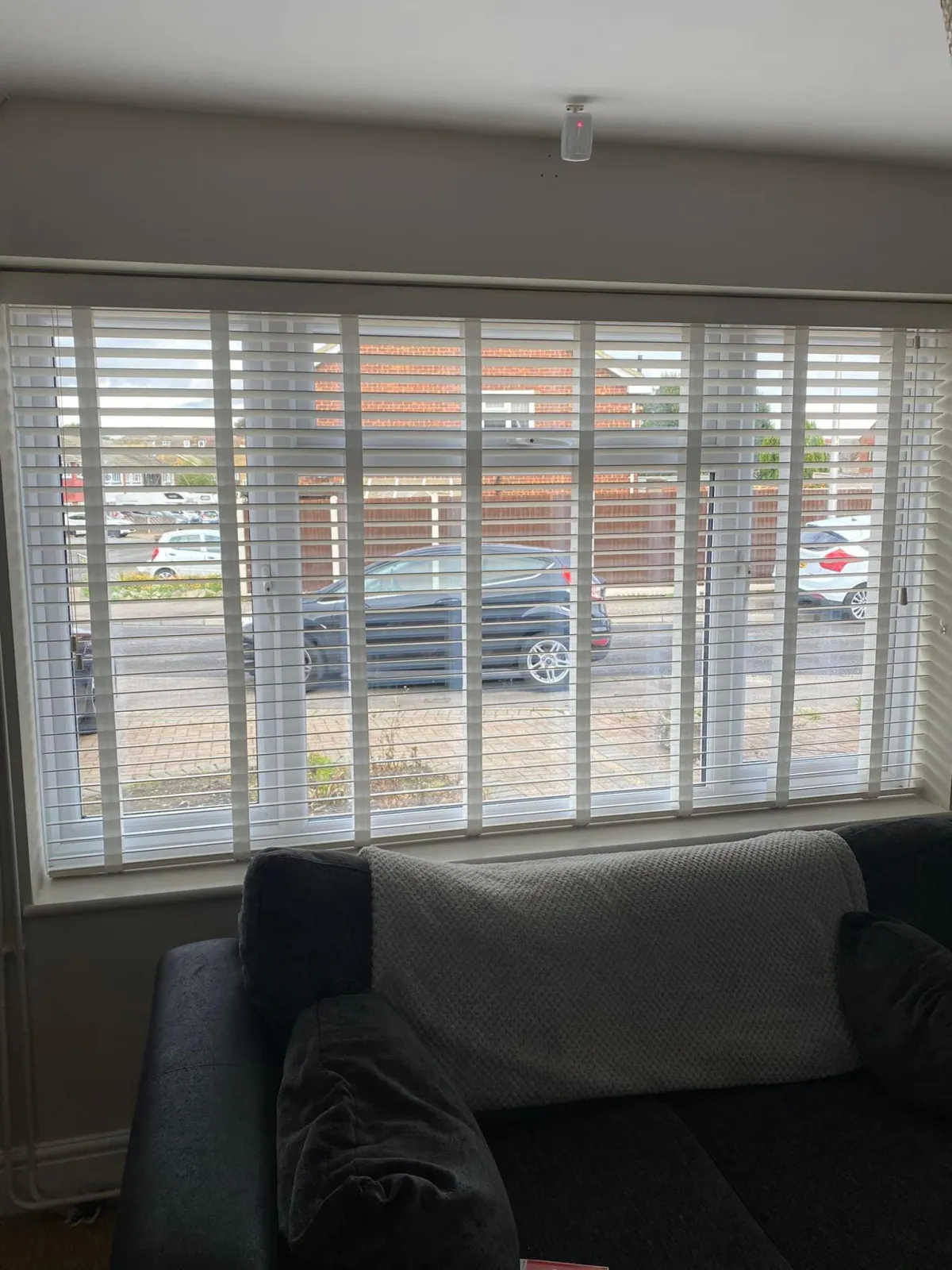 venetian blinds living room