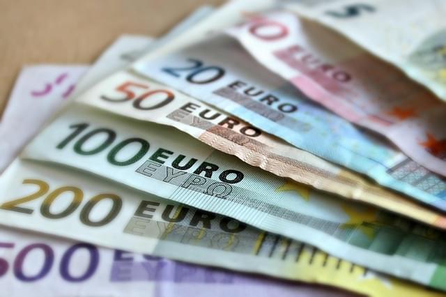 money in euro currnecy