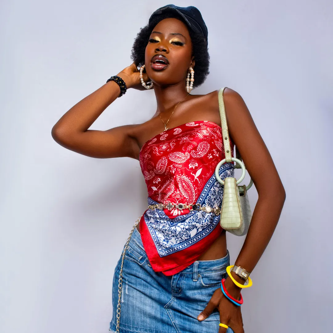 Mentor coaching a diverse group of aspiring models
