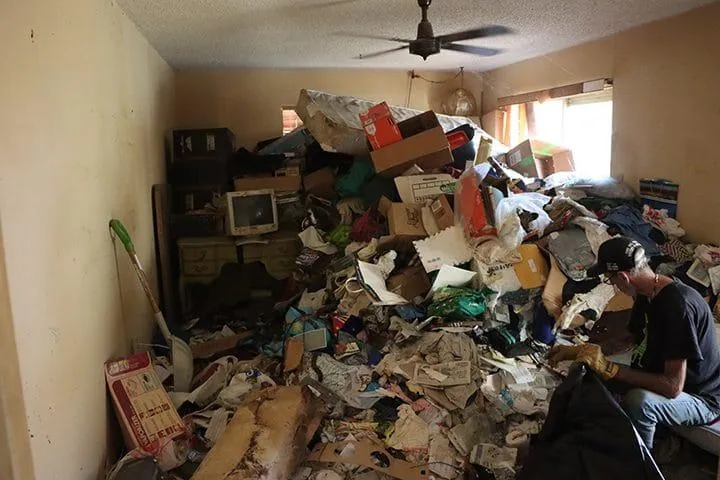 Hoarding & Gross Filth Cleaning