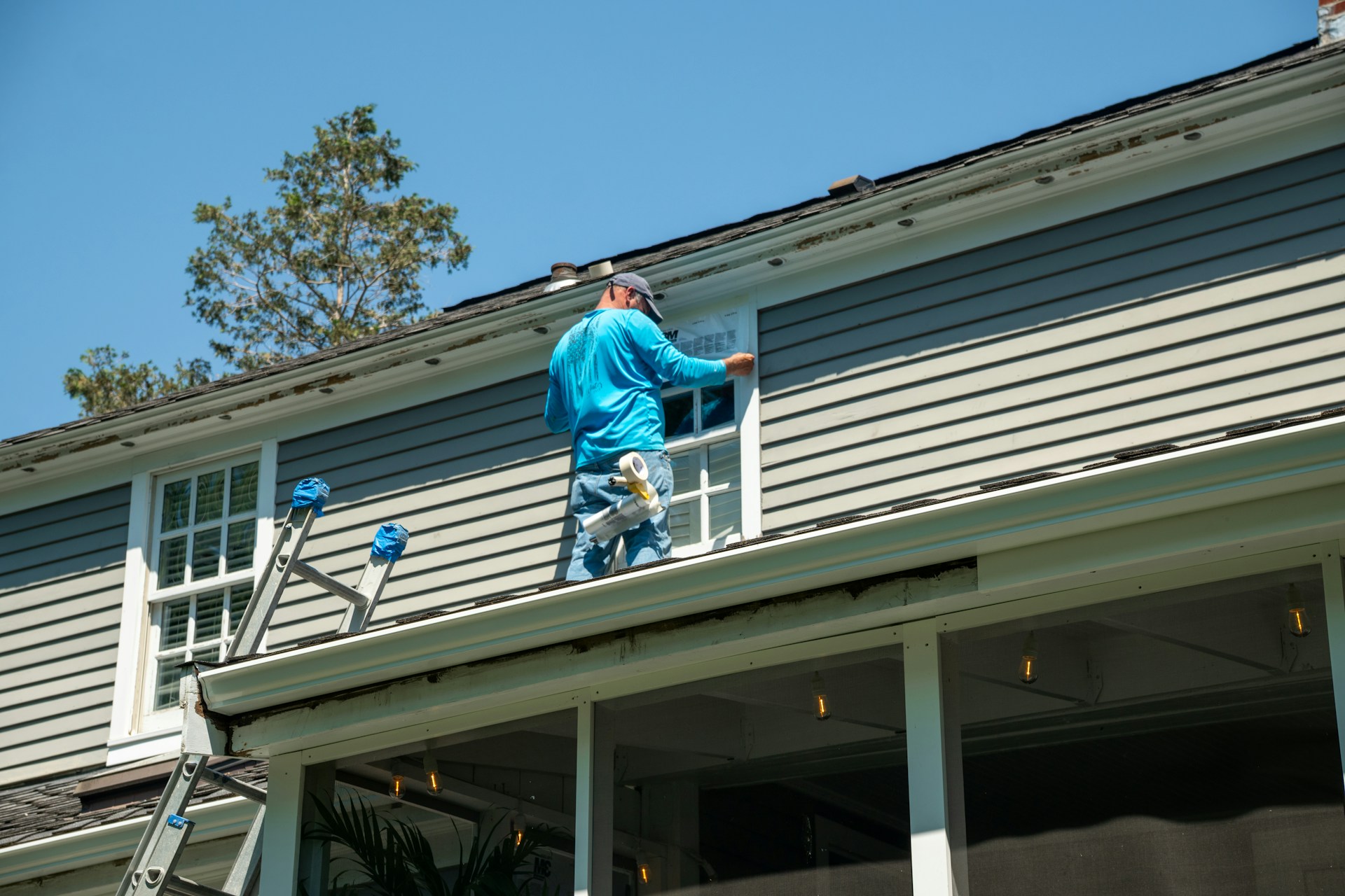 How to Cut Exterior Painting Costs in SE Las Vegas HOAs Without Rule Violations