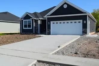 New concrete driveway and sidewalk installation in NC