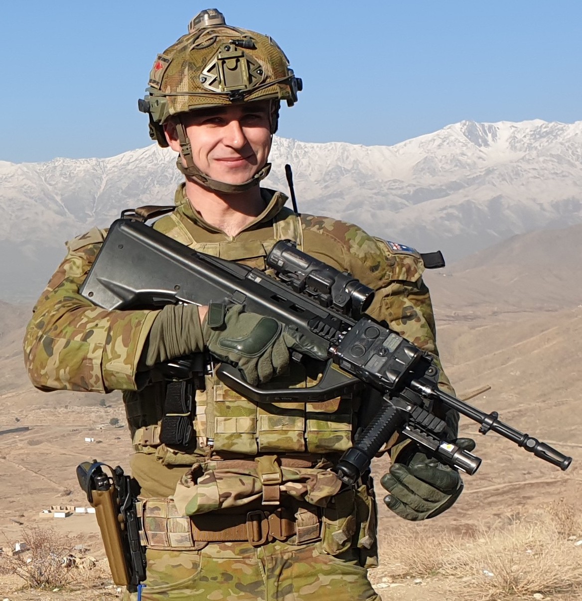 Coach Shannon training client outdoors