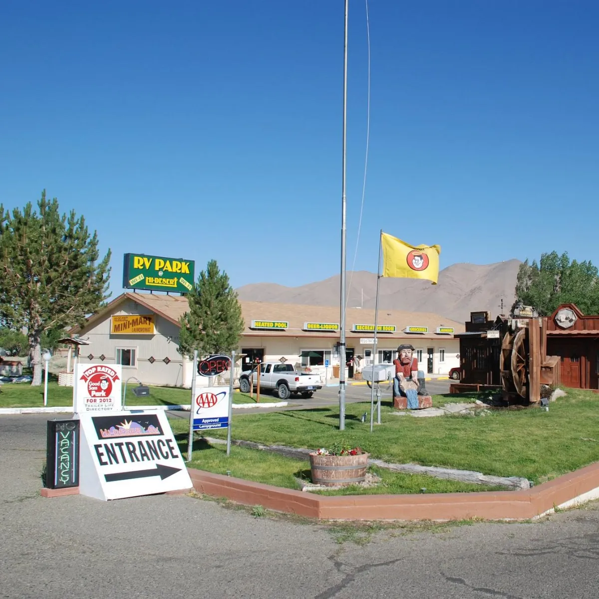 Office with staff a clean silver state rv park in nevada