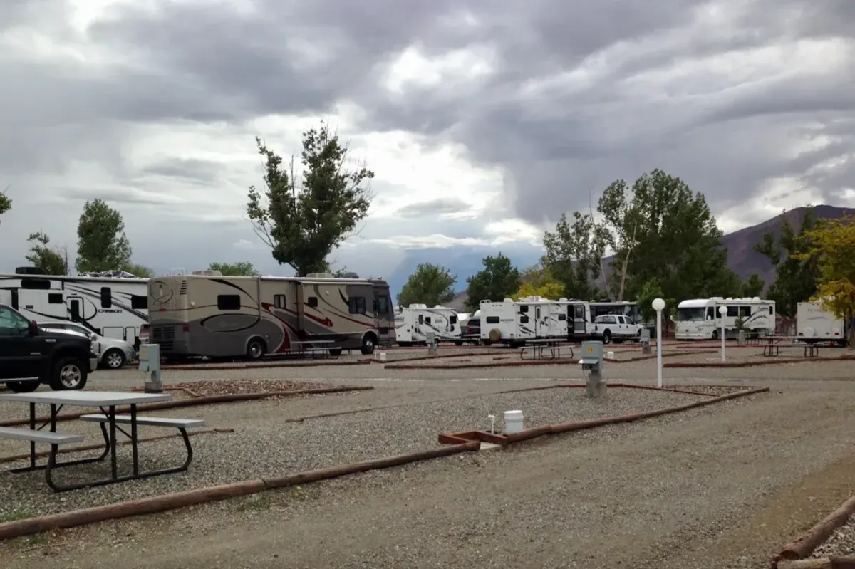 spacious pull thru rv sites at silver state rv park