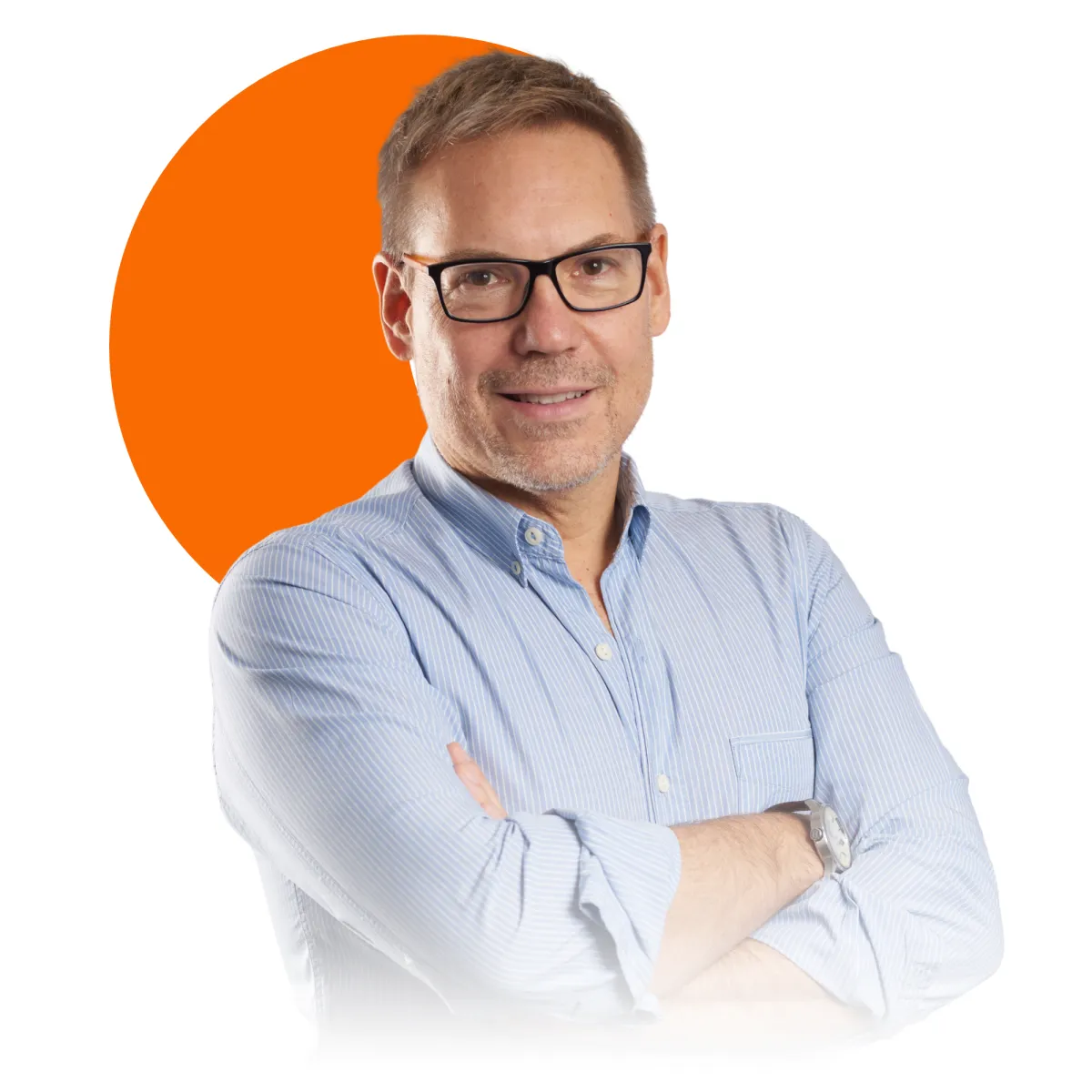 Consultor de 5Escalones en sesión con equipo directivo