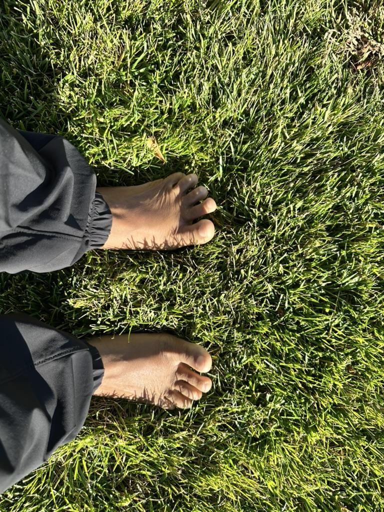 Experience the benefits of sound therapy with Destinē and Victoria