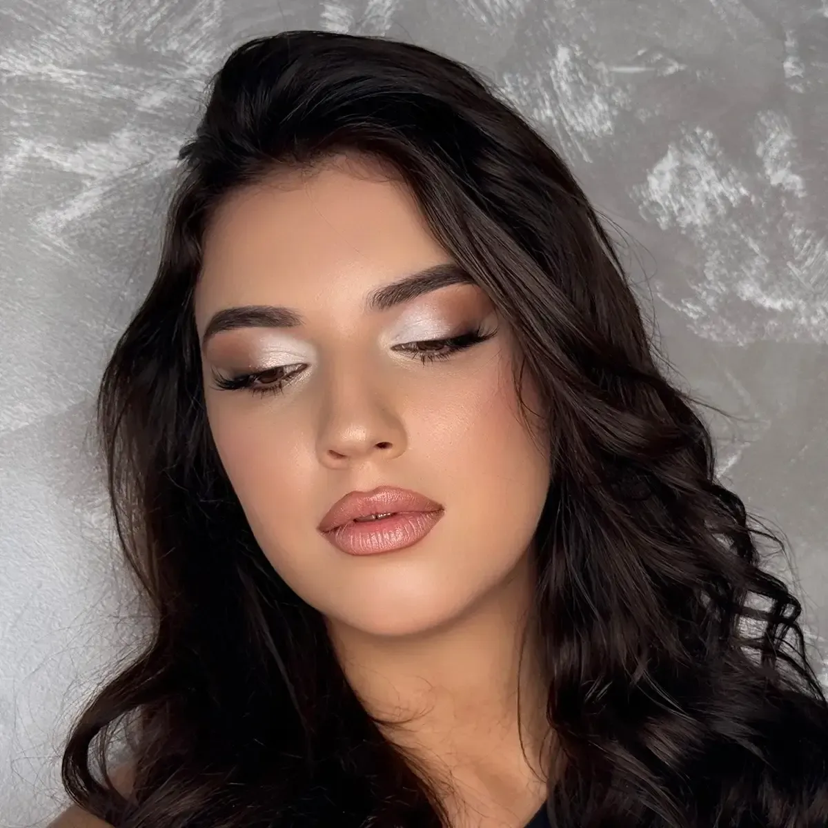 sofisticiran večernji makeup look iz online kursa šminkanja