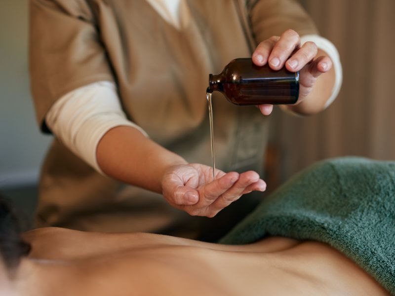 Hot Oil Massage in Hollywood