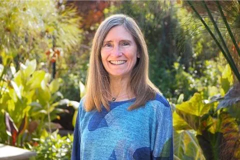 Kathy Rebentisch health and wellness coach.h