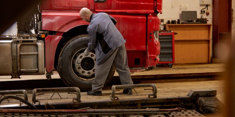 Why Mobile Truck Tire Repair Is the Fastest Solution for Emergency Tire Problems