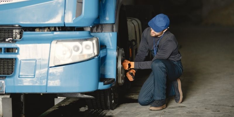 How Mobile Truck Service Helps Truck Drivers Avoid Costly Delays and Repairs