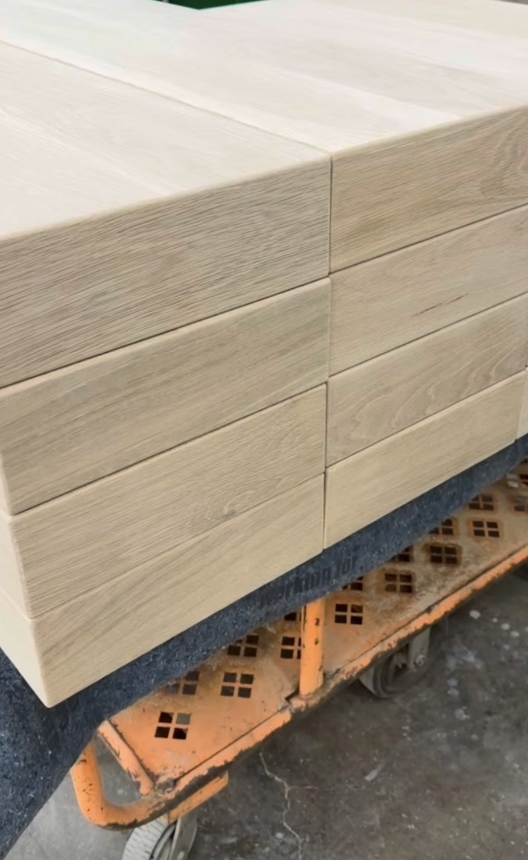 Block Treads, Waterfall Edge, 6 sided miter, unfinished.