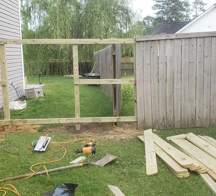 	expert fence building in progress