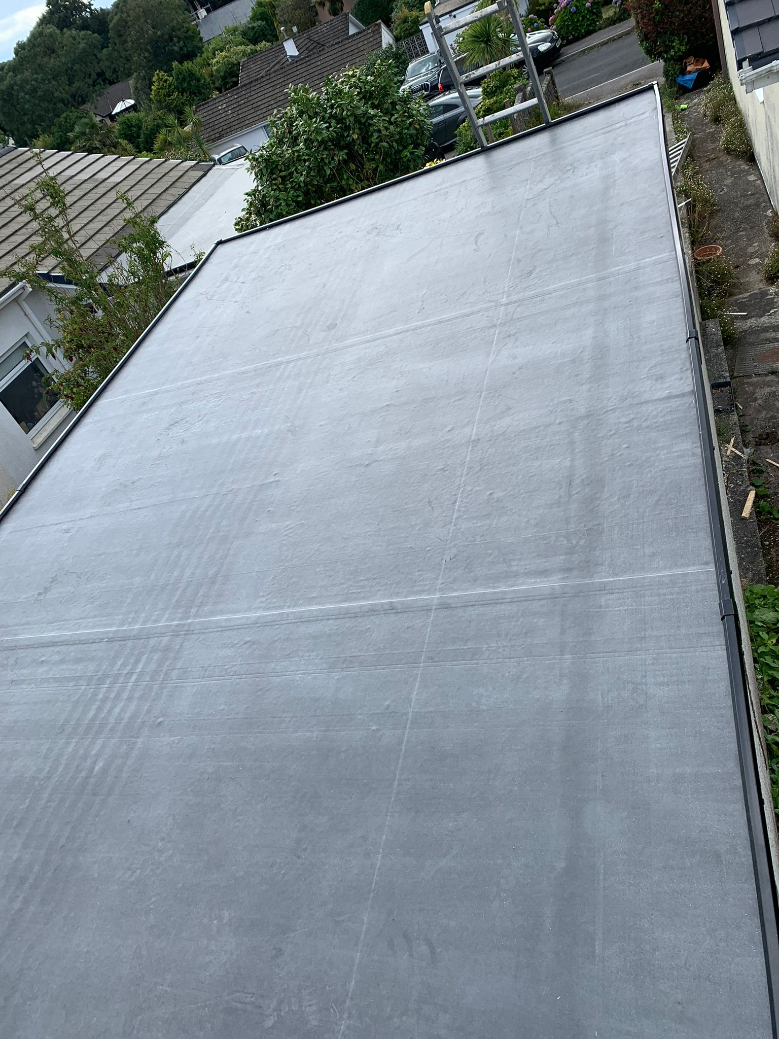 Modern flat roof installation