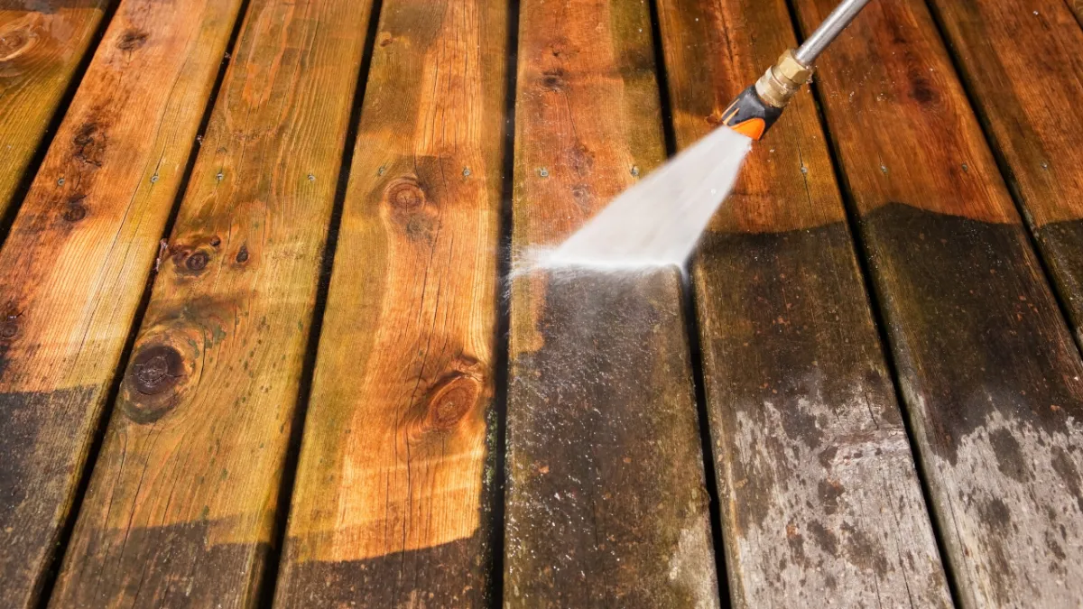 deck cleaning Lexington KY