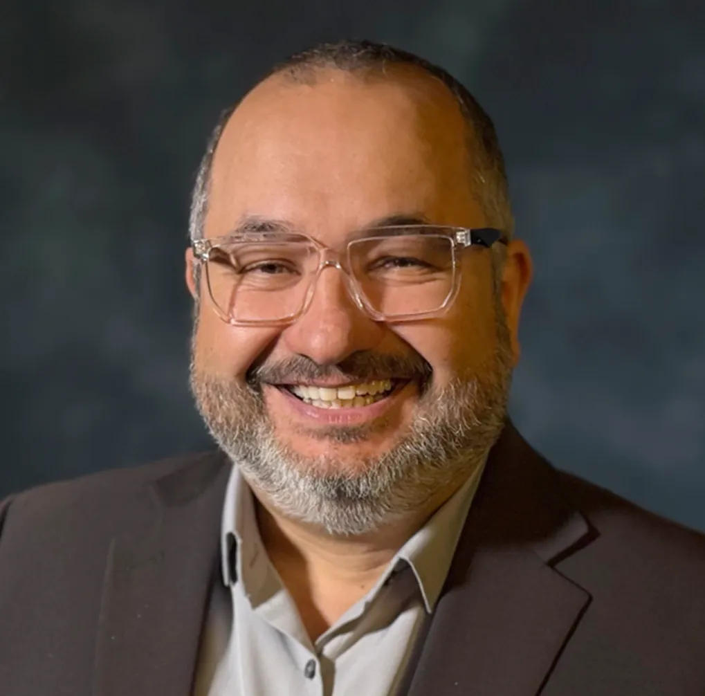 Dr. Paulo Macena