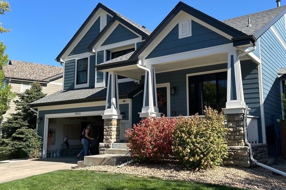 Licensed roofing crew replacing shingles on Parker Colorado home