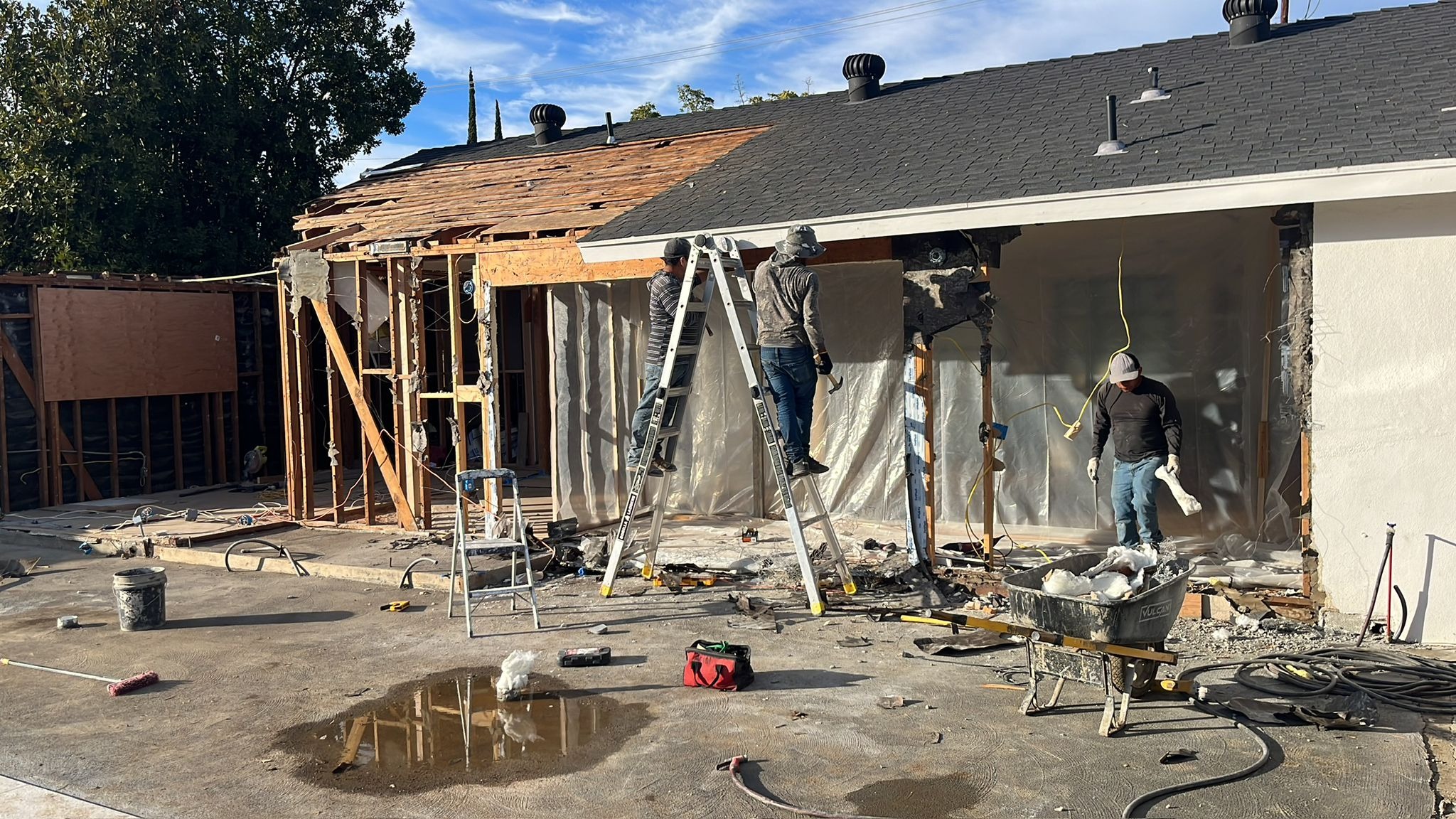 ADU Construction & Garage Conversions in 