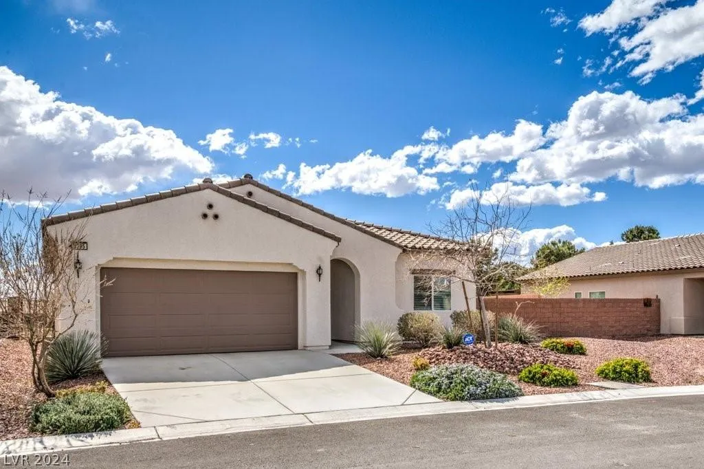 Pahrump Concrete builds and installs Driveway.