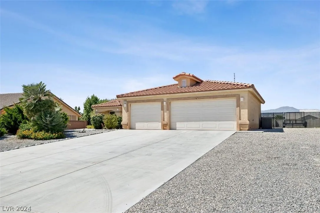 Pahrump Concrete builds and installs Driveway.