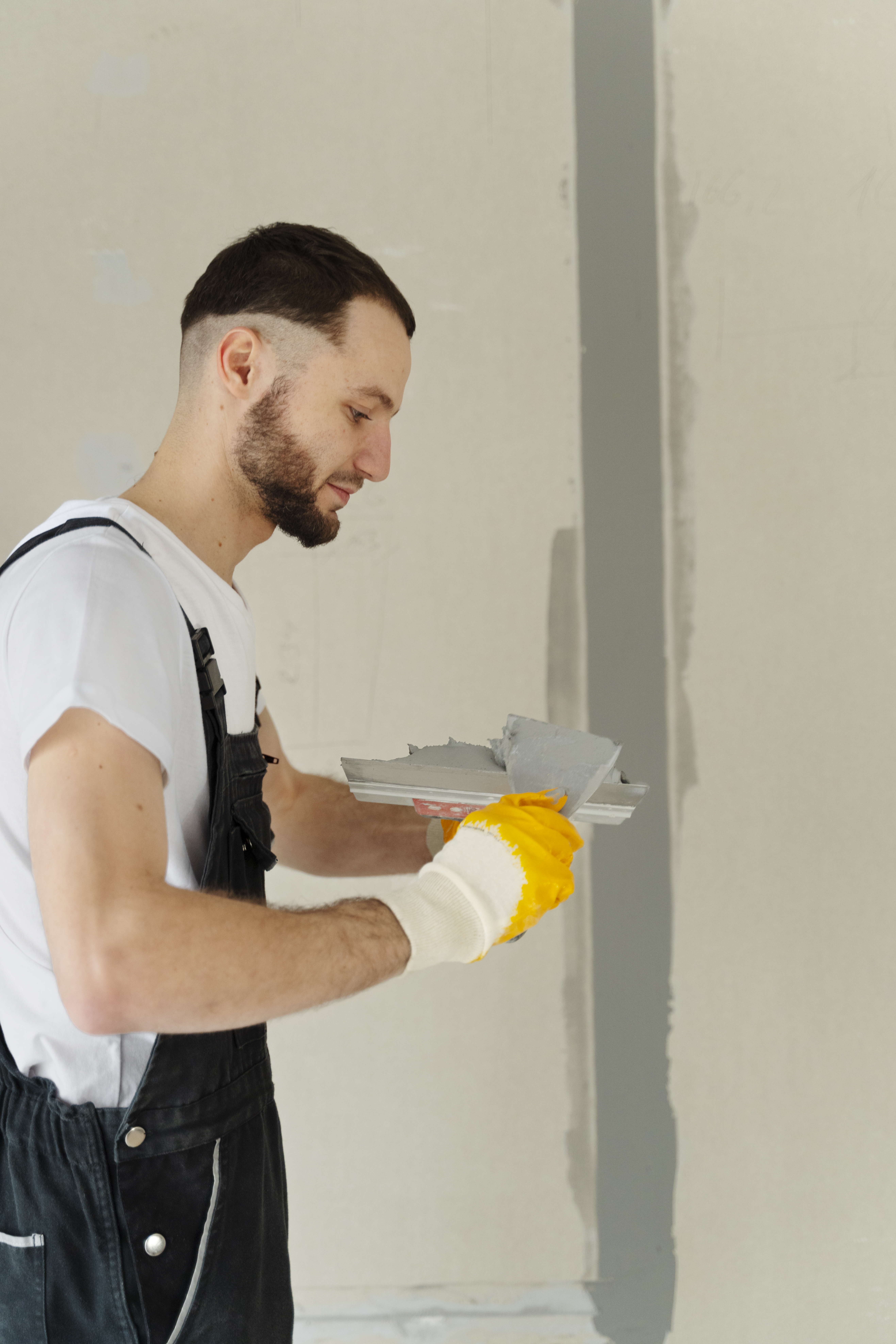 Why Choose Our Screeding Services in Evesham